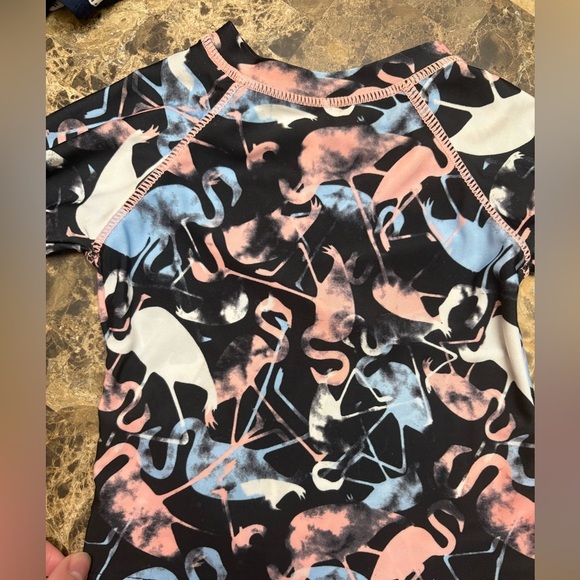 4/30$ H&M & Tag bundles of swimwear 12-18 months - Picture 2 of 9
